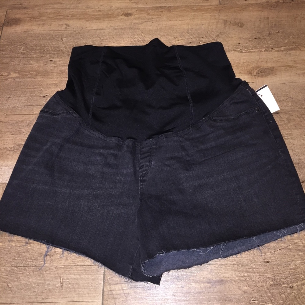 Maternity shorts